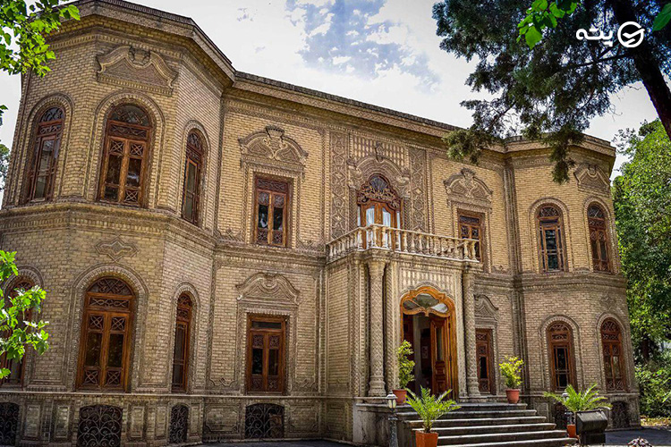 موزه آبگینه از جاهای دیدنی تهران پته