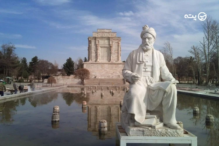 آرامگاه فردوسی از جاهای دیدنی مشهد