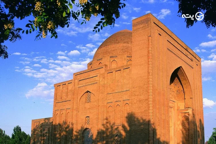 گنبد هارونیه از جاهای دیدنی مشهد