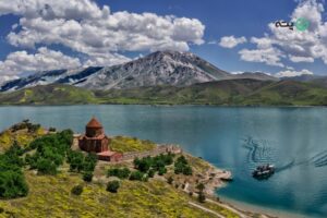 جاهای دیدنی وان | معرفی جاذبه‌های گردشگری و تفریحات وان