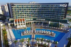 هتل ویند آف لارا | اقامت رویایی در زیباترین هتل آنتالیا