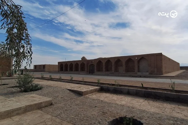 کاروانسرا و برج ارجنان
