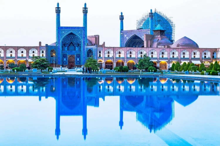 سفر به شهر فرهنگ و هنر ایران