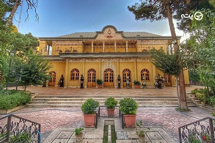 نمای بیرونی عمارت عین الدوله