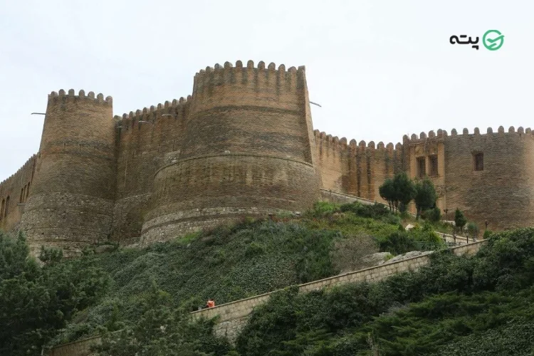 قلعه فلک الافلاک کجاست