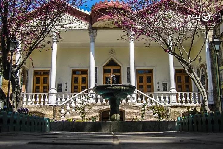 خانه موزه مقدم کجاست؟