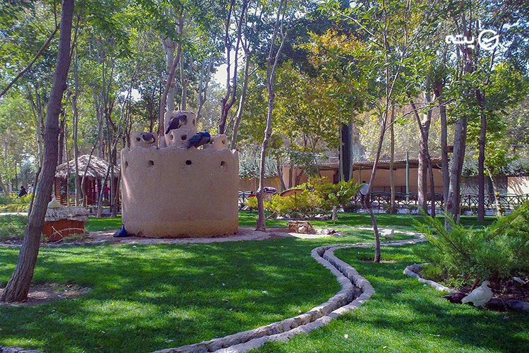باغ پرندگان اصفهان