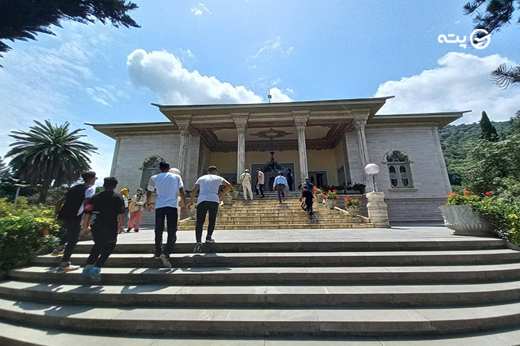 ایوان مرمری کاخ مرمر رامسر