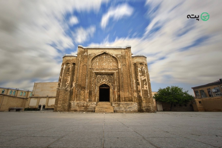 گنبد علویان