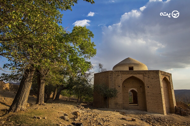 مقبره شاه غریب از جاهای دیدنی اراک