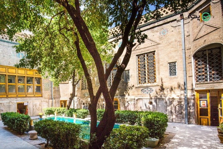 خانه تاریخی ملک