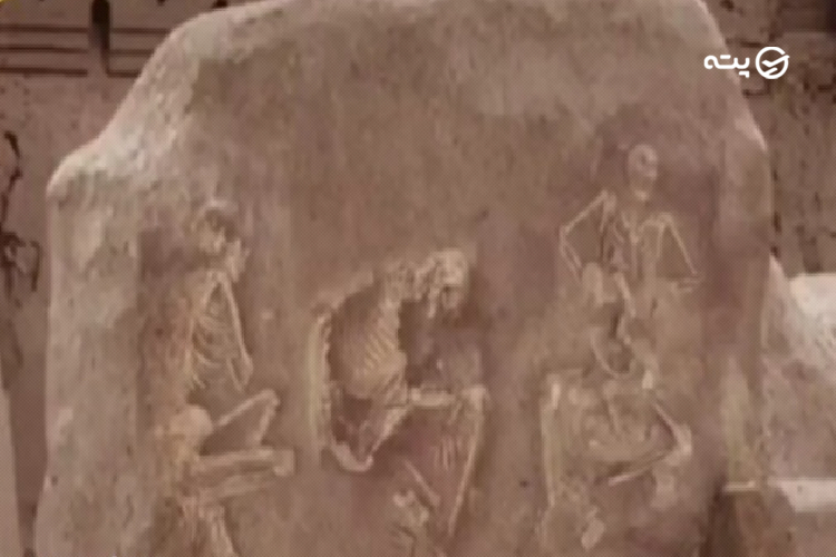 گورستان ایستاده از جاهای دیدنی بم