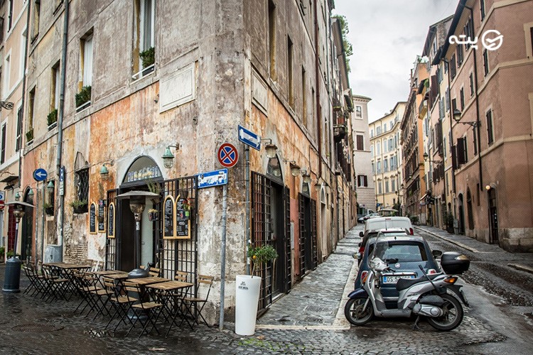 ویا دِیکوروناری (Via Dei Coronari)